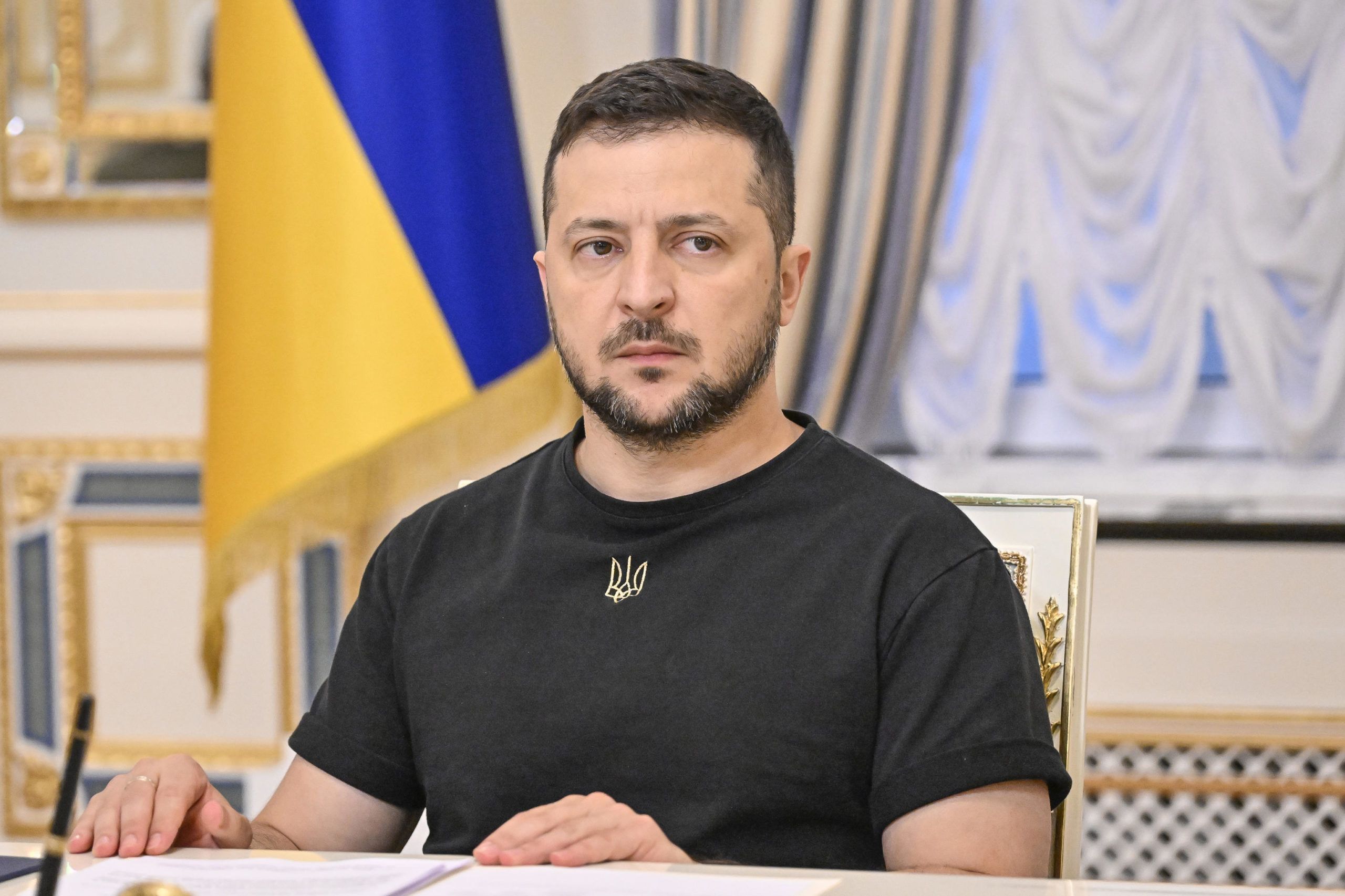 Incidente in auto per il presidente Zelensky, allagata la sua città natale