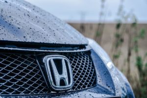 Honda, trimestrale con utile a -33%: mancano i microchip