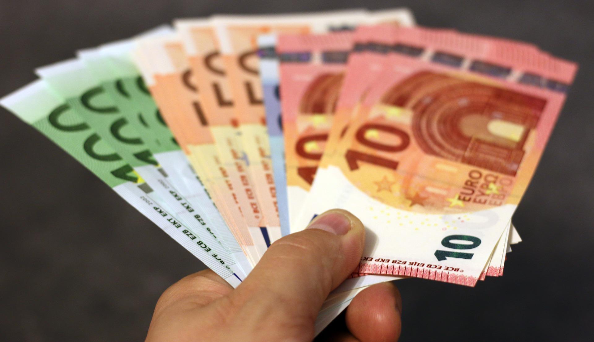 Bonus 200 euro in arrivo entro luglio, NoiPa: “cedolino separato”