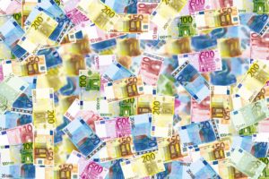 Gli italiani hanno risparmiato 105 miliardi in un anno