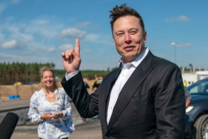 Elon Musk punta sugli idrocarburi