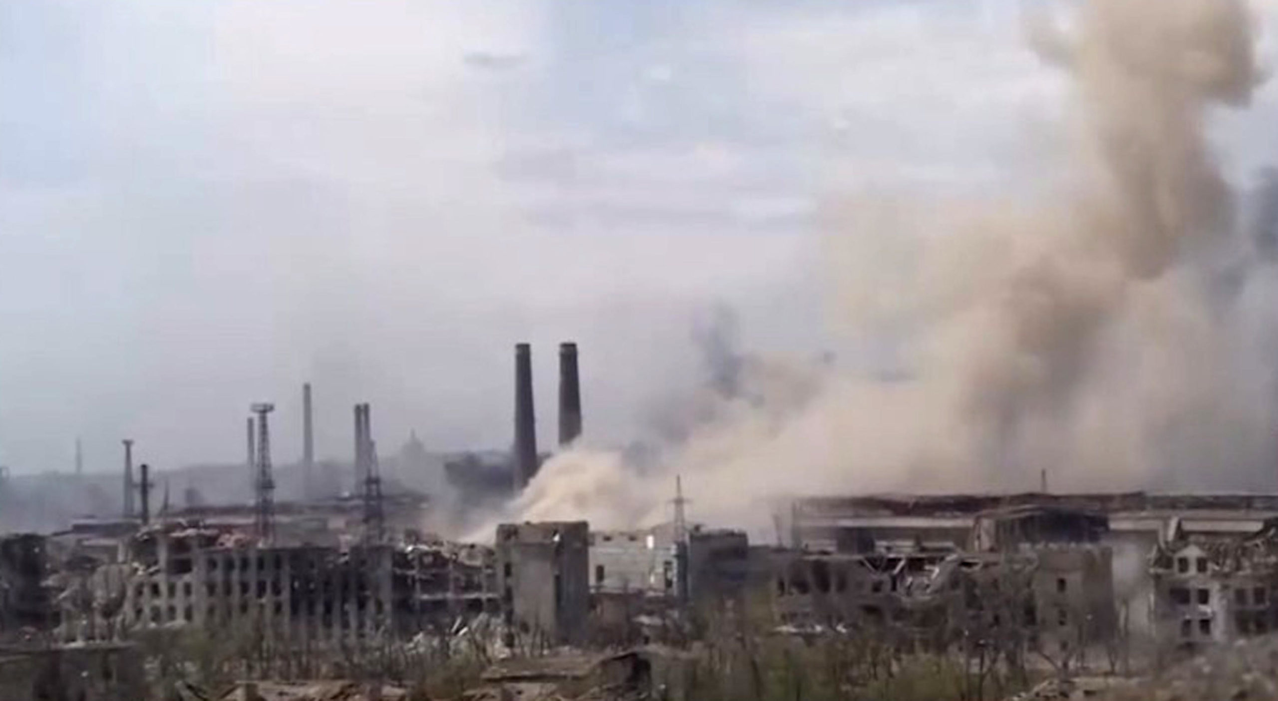 Bombardamenti tra Sumy e Dnipro, truppe russe ferme nel Donetsk