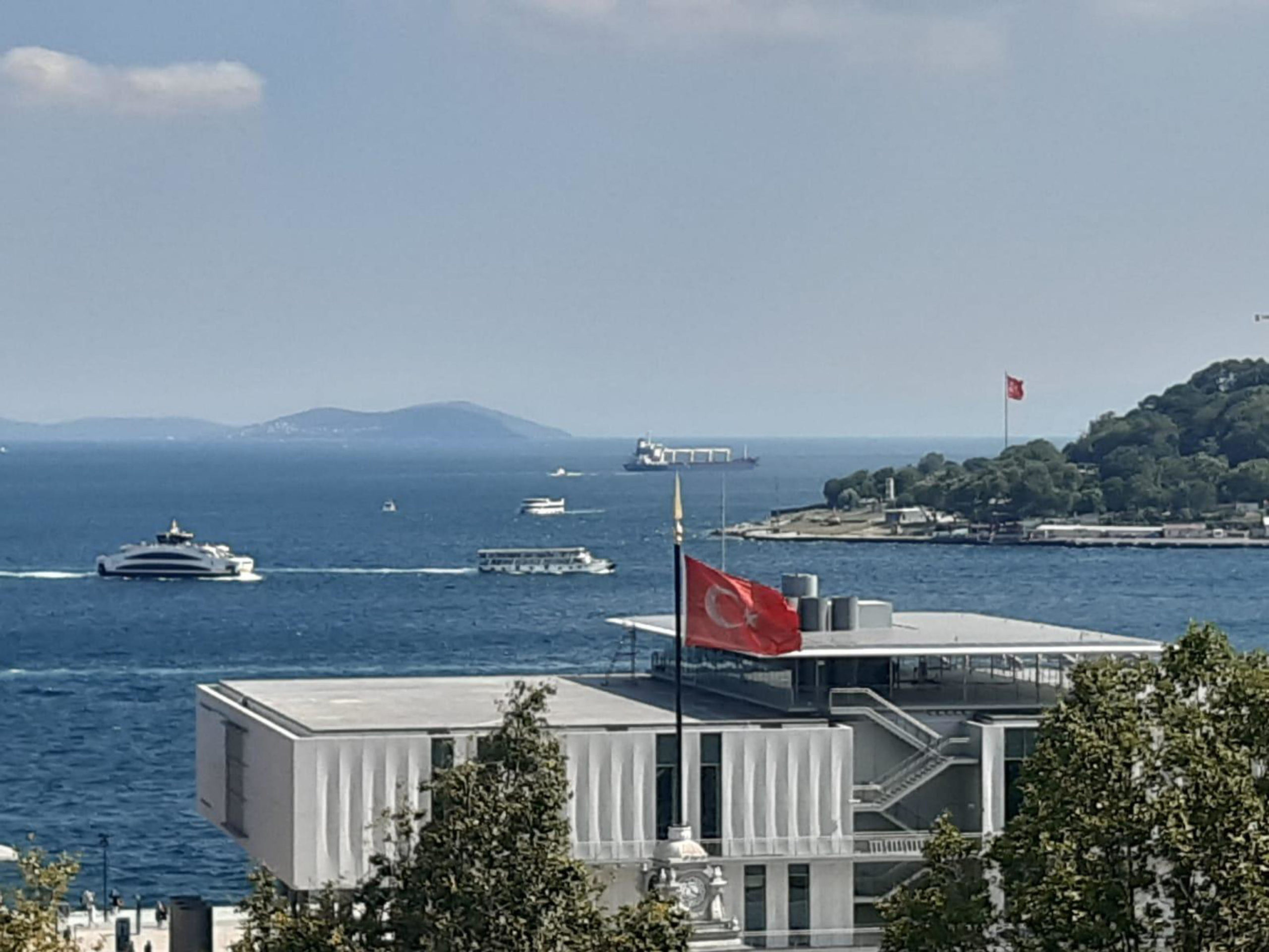 Turchia, rafforza la lotta all’import cinese. Dazi aggiuntivi del 40% su auto