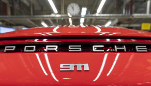 Porsche: quasi 27 miliardi di ricavi (+15,7%), vendite +17%