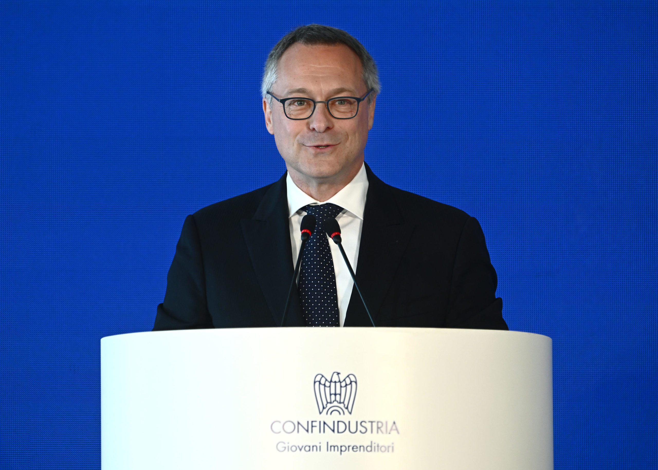 Il presidente di Confindustria Carlo Bonomi, durante il suo intervento alla seconda giornata del 51mo convegno Paese Europa. Genova, 25 giugno 2022.
ANSA/ LUCA ZENNARO