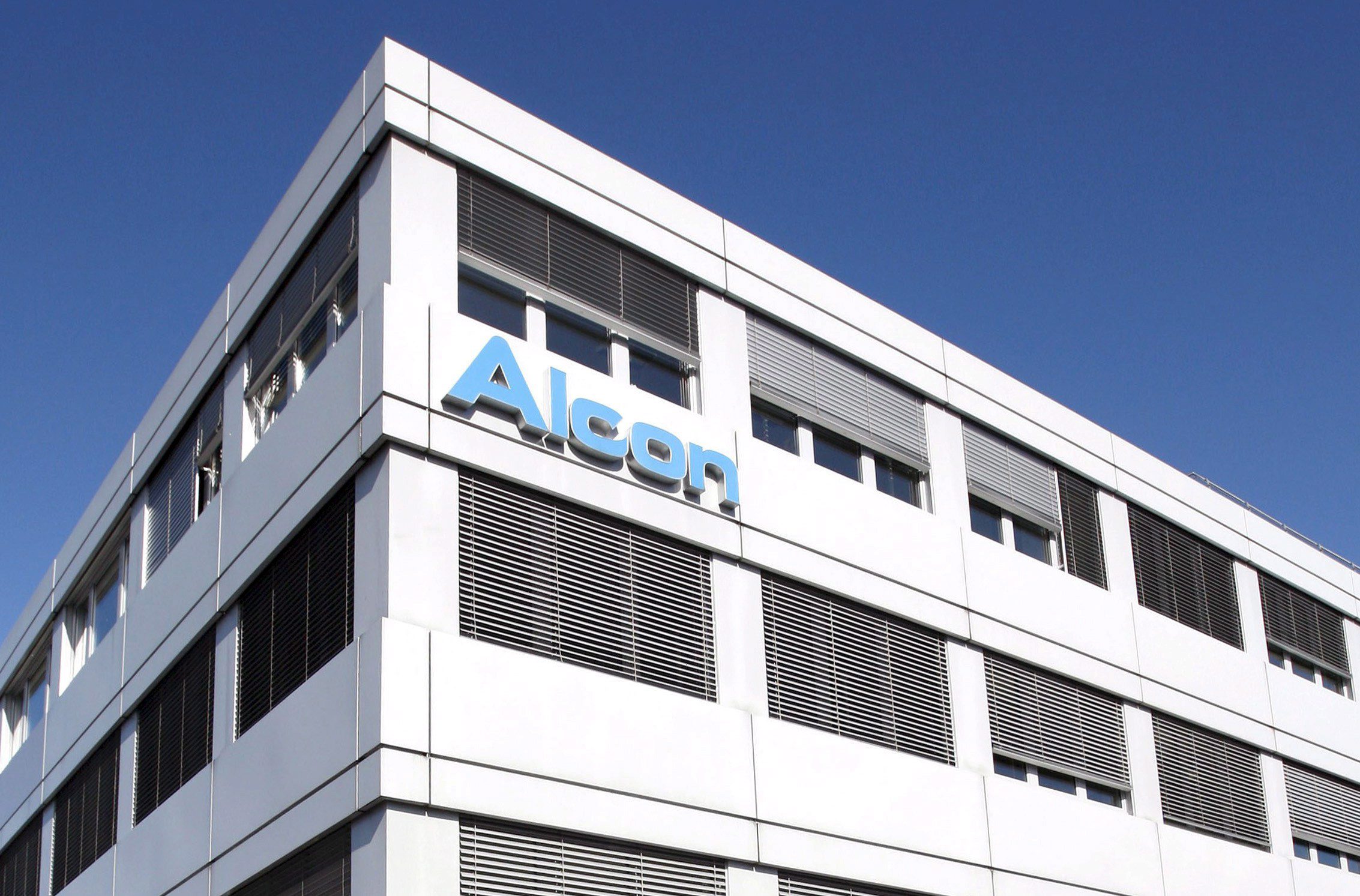 Alcon acquisisce laboratorio americano leader per 770 milioni