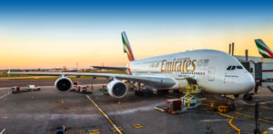 Limite ai voli, Emirates contro Heathrow: “decisione inaccettabile”