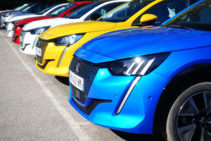 Crollo immatricolazioni auto a giugno, -15,01%