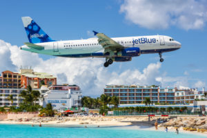 JetBlue compra Spirit Airlines per 3,8 miliardi di dollari