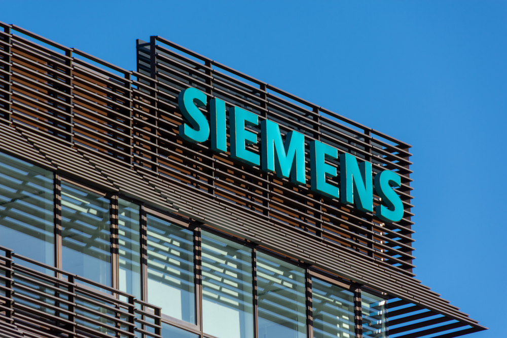Siemens porta a casa un bilancio record per utili e vendite ma prevede un rallentamento nel 2024