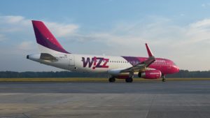 Traffico aereo, aumentano i passeggeri di RyanAir e WizzAir
