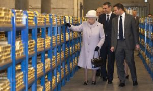 Morte Regina Elisabetta: la BoE fa slittare la decisione sui tassi