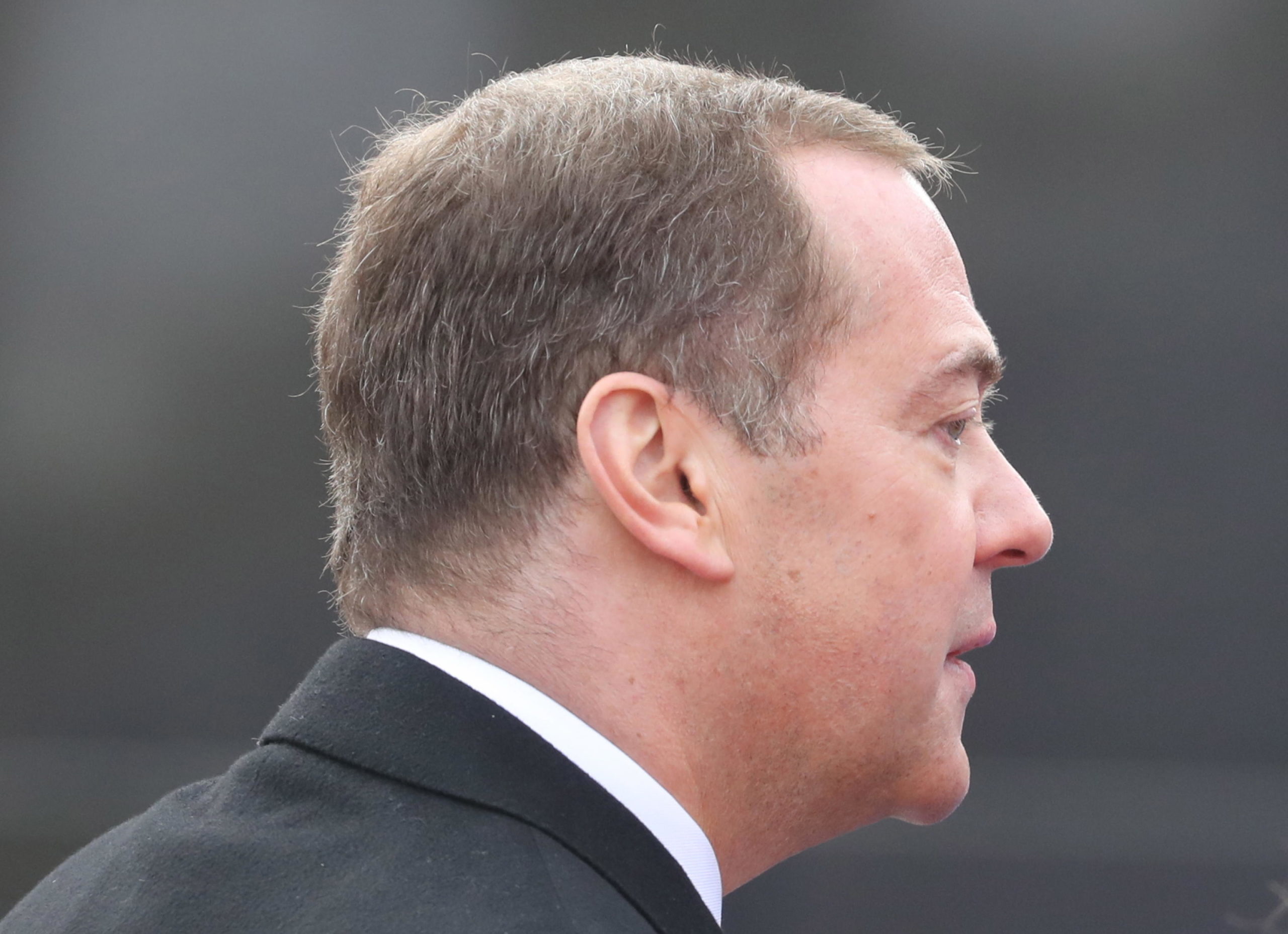 Medvedev alla Nato: “useremo nucleare se serve”