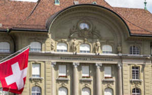 Banca centrale svizzera alza il tasso e dice addio al -0,25%