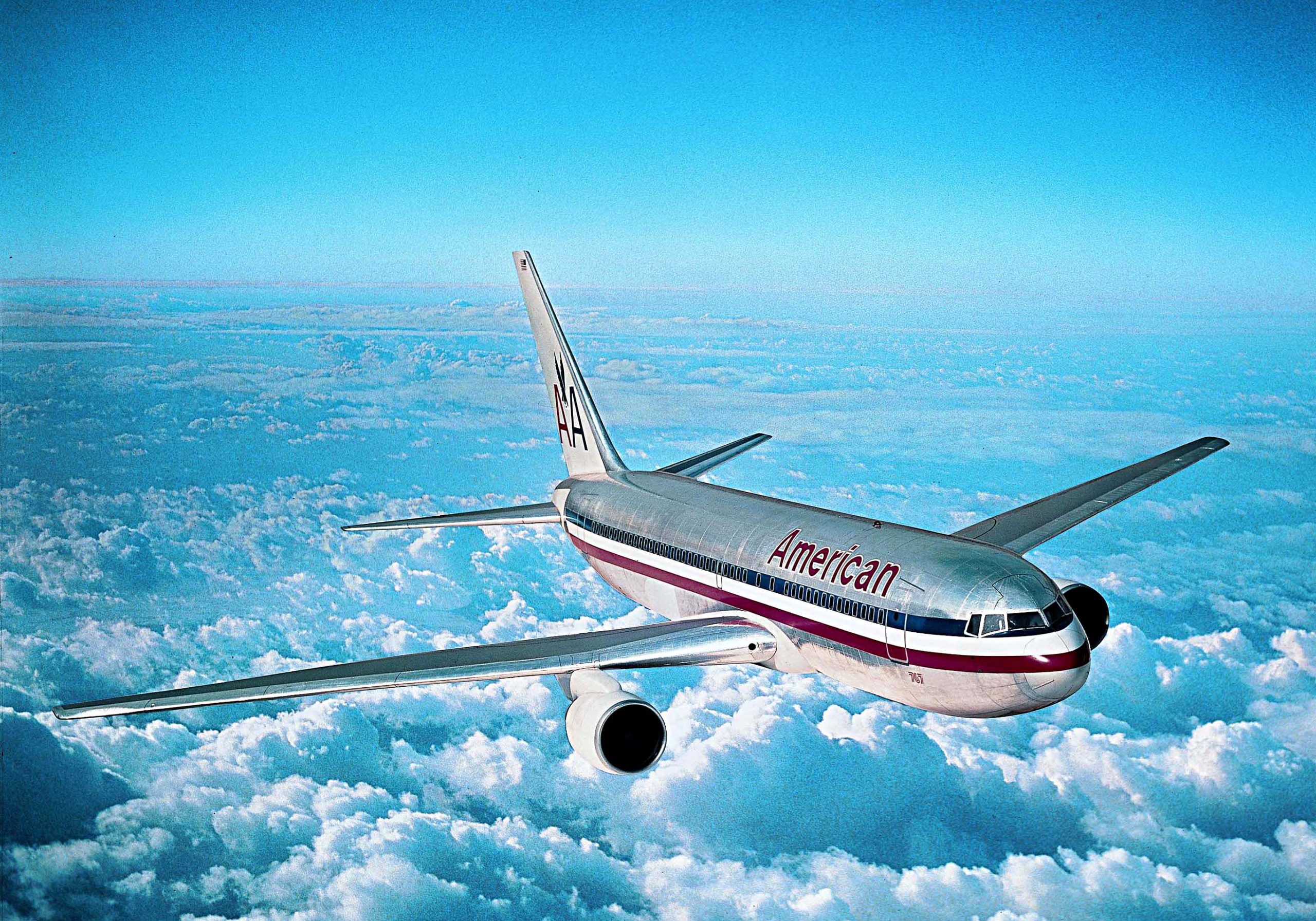 American Airlines: aumenta le tariffe e fa utili per 483 milioni