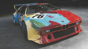 BMW: l’iconica M1 griffata Warhol in mostra a Milano