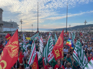 Flex di Trieste, accordo per uscita di 120 lavoratori
