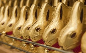 Lindt vince ancora: Lidl costretta a distruggere i coniglietti di cioccolata