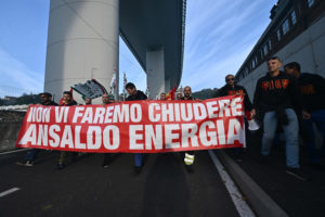Ansaldo: lavoratori in corteo a Genova “No chiusura”. Strade bloccate