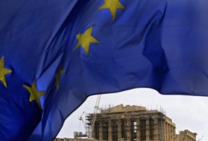 Ue: disavanzo pubblico al 2,1%. Peggio dell’Italia solo la Grecia