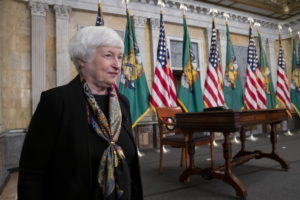 Usa: deficit federale più che dimezzato nel 2022