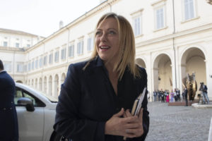 Giorgia Meloni accetta l’incarico senza riserva: è la prima donna premier