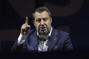 Salvini: “stop diesel e benzina dal 2035 è follia”