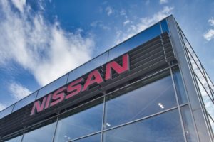 Guerra: il Cremlino compra le attività russe di Nissan