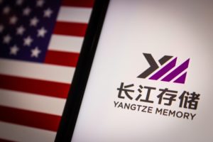 Guerra dei chip: produttore cinese licenzia dipendenti americani (per la legge Usa)