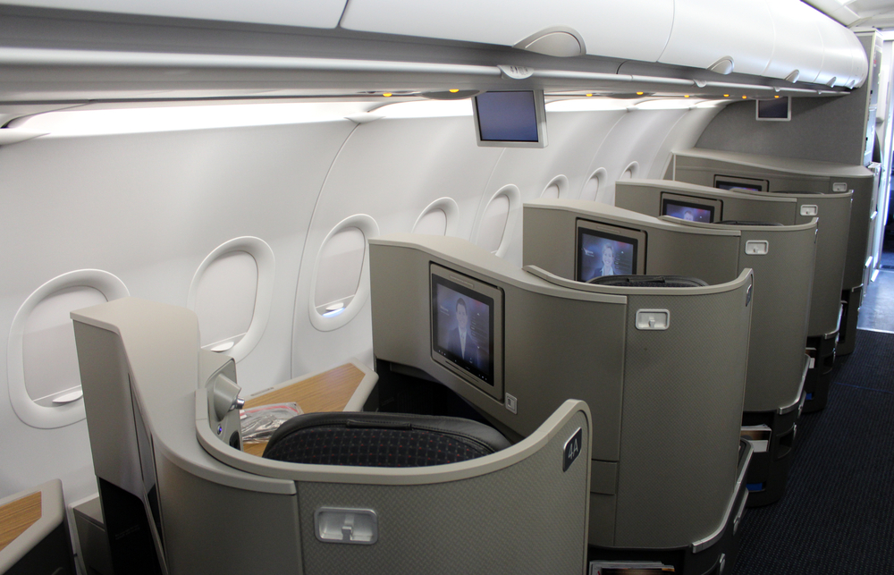 Americani “taccagni”: anche American Airlines elimina la first class