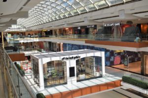 Usa: scende la fiducia dei consumatori, oltre le attese