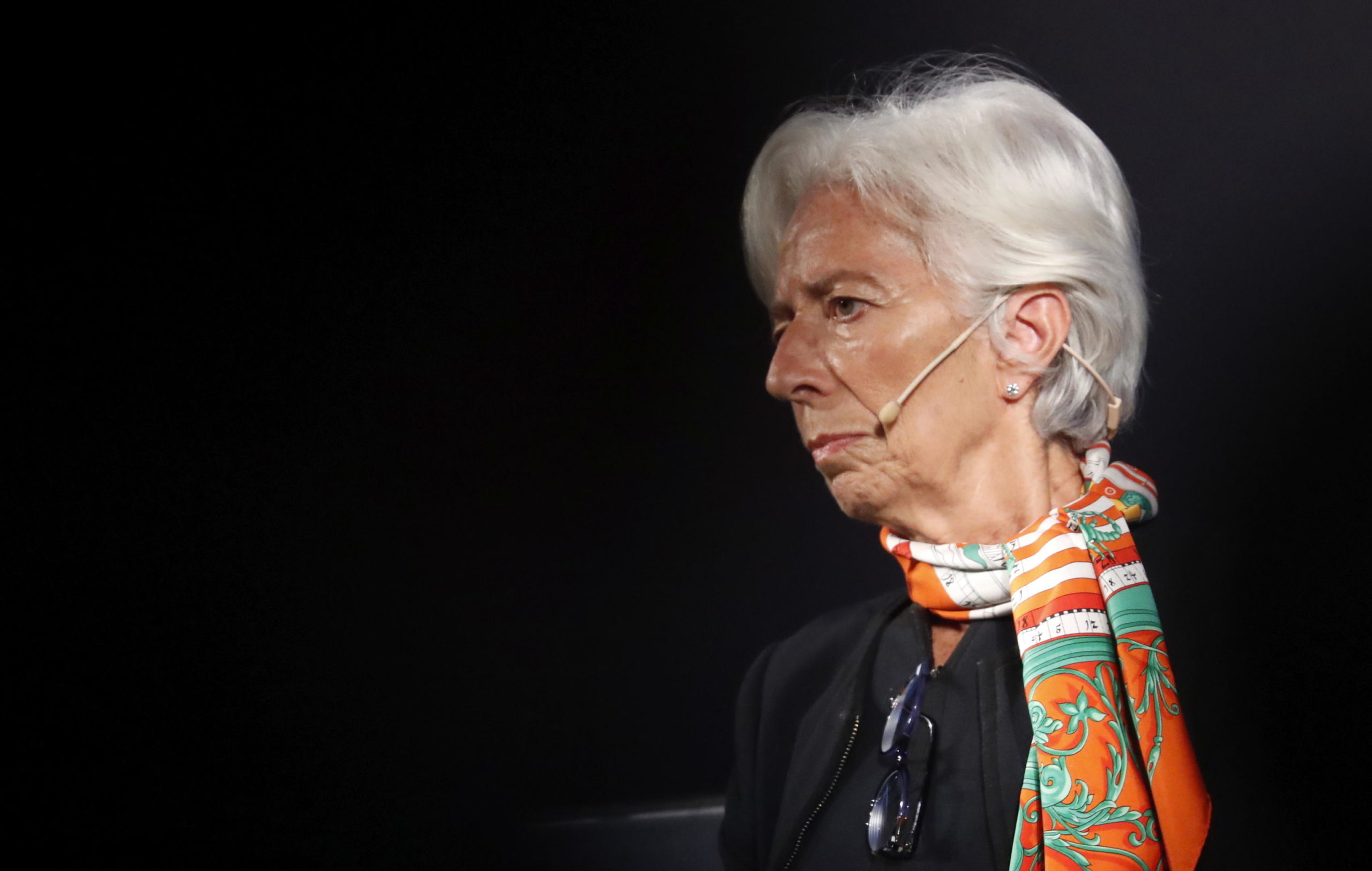 Lagarde: status di euro e dollaro non dev’essere dato per scontato