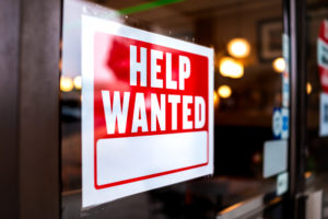 Usa, richieste sussidi di disoccupazione ancora in calo