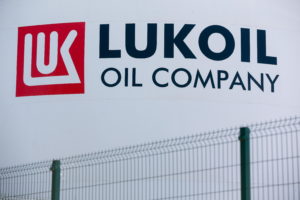 Lukoil, amministrazione temporanea al massimo per 24 mesi