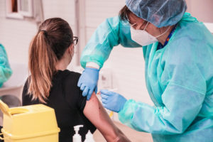 Vaccini covid, Gimbe: solo 1000 in una settimana, mai così pochi