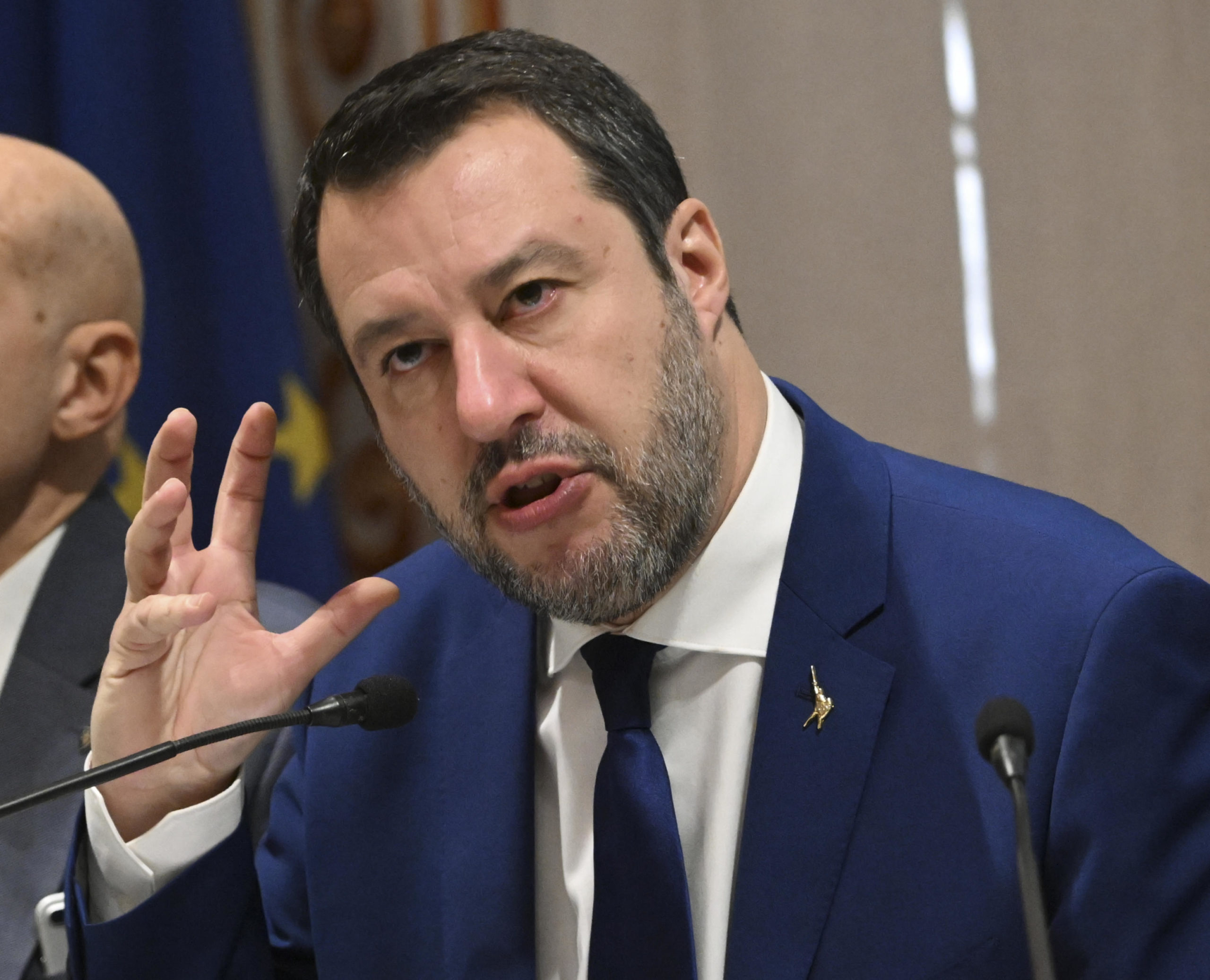 Salvini: via superbollo e detrazione di 10mila euro per ogni figlio
