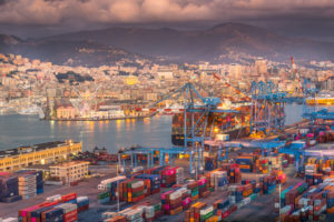 Bilancia commerciale Italia in flessione, sia import sia export