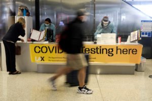 Covid, Usa valutano controlli per viaggiatori dalla Cina