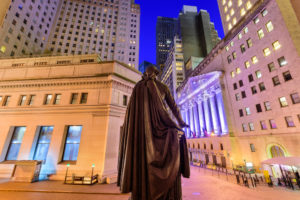 Wall Street in tensione, chiude negativa e attende novità da Washington