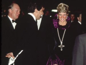 Lady Diana, la “sua” croce di Attallah a Kim Kardashian