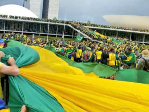 Brasile, perchè i golpisti hanno la maglia verde-oro