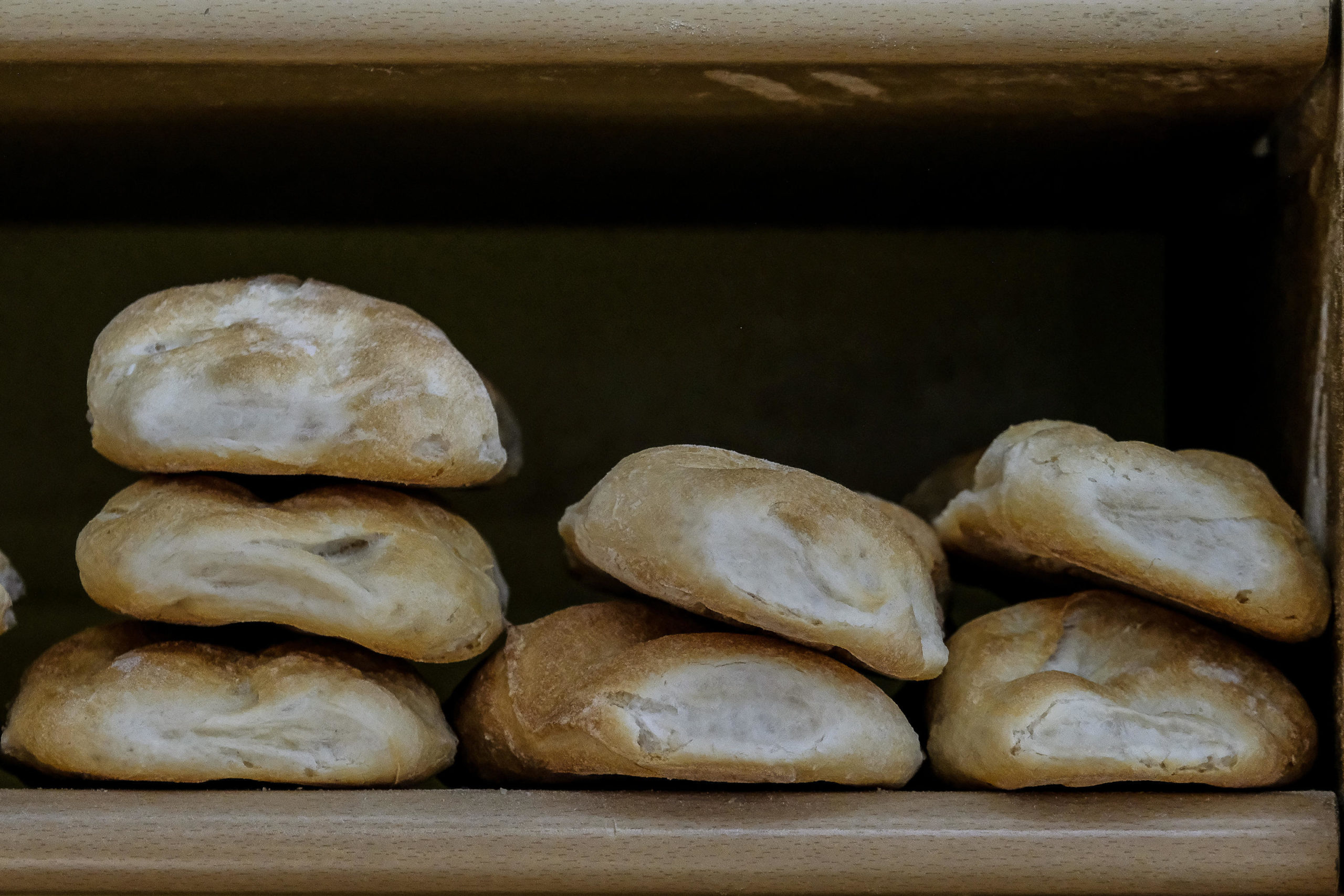 Pane in vendita in un negozio alimentari di Roma, 9 marzo 2022.
ANSA/ALESSANDRO DI MEO