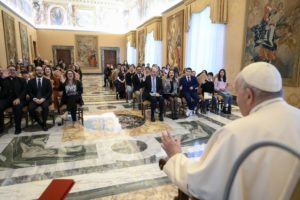 Ucraina, Papa Francesco: “Terza guerra mondiale in mondo globalizzato”