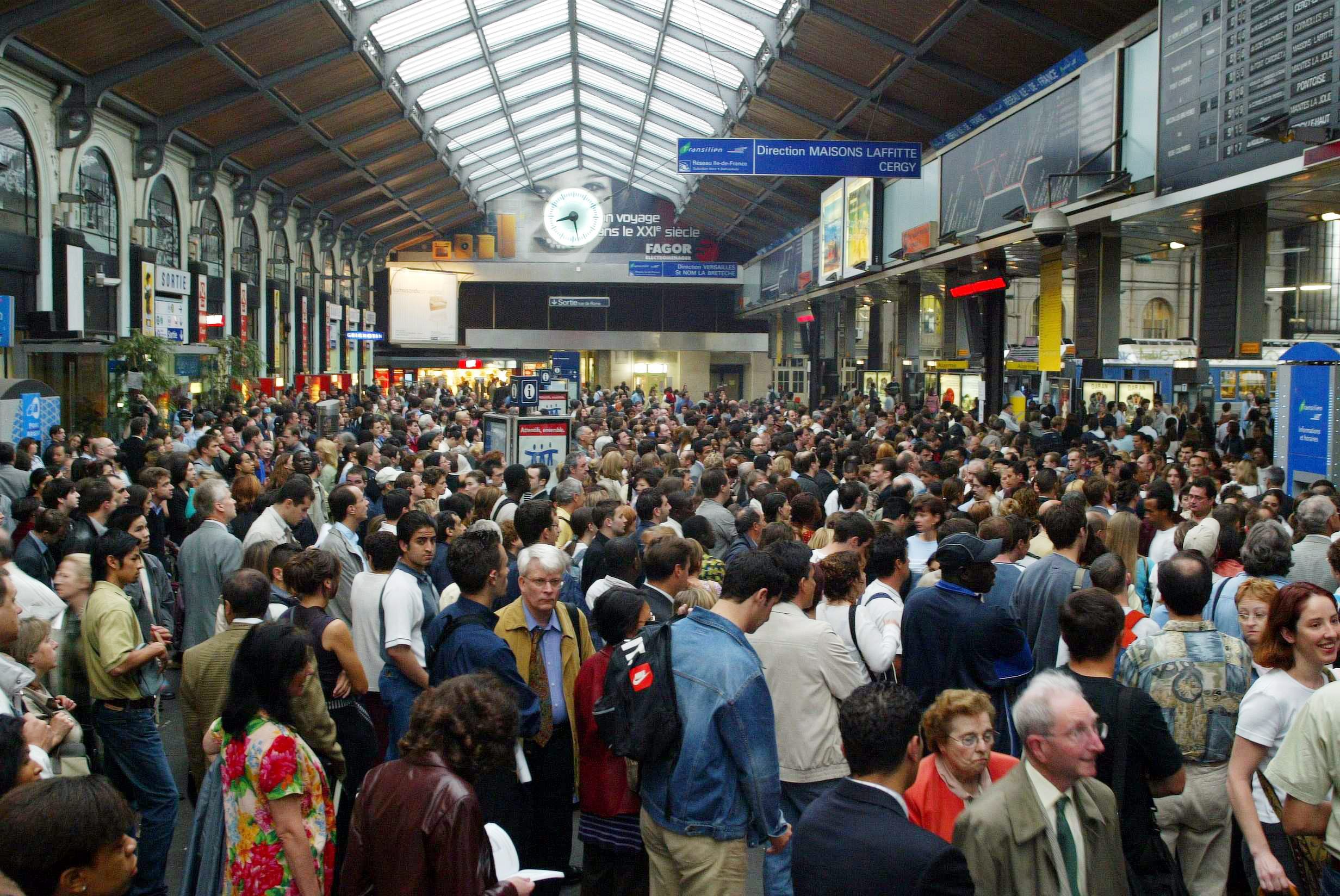 Francia, in arrivo sciopero trasporti: “Non muovetevi”