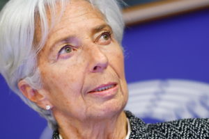 Lagarde: “Bce fa il suo, governi non ci spingano a fare di più”