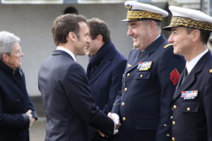 Difesa, Macron: spesa militare su di un terzo. E nucleare