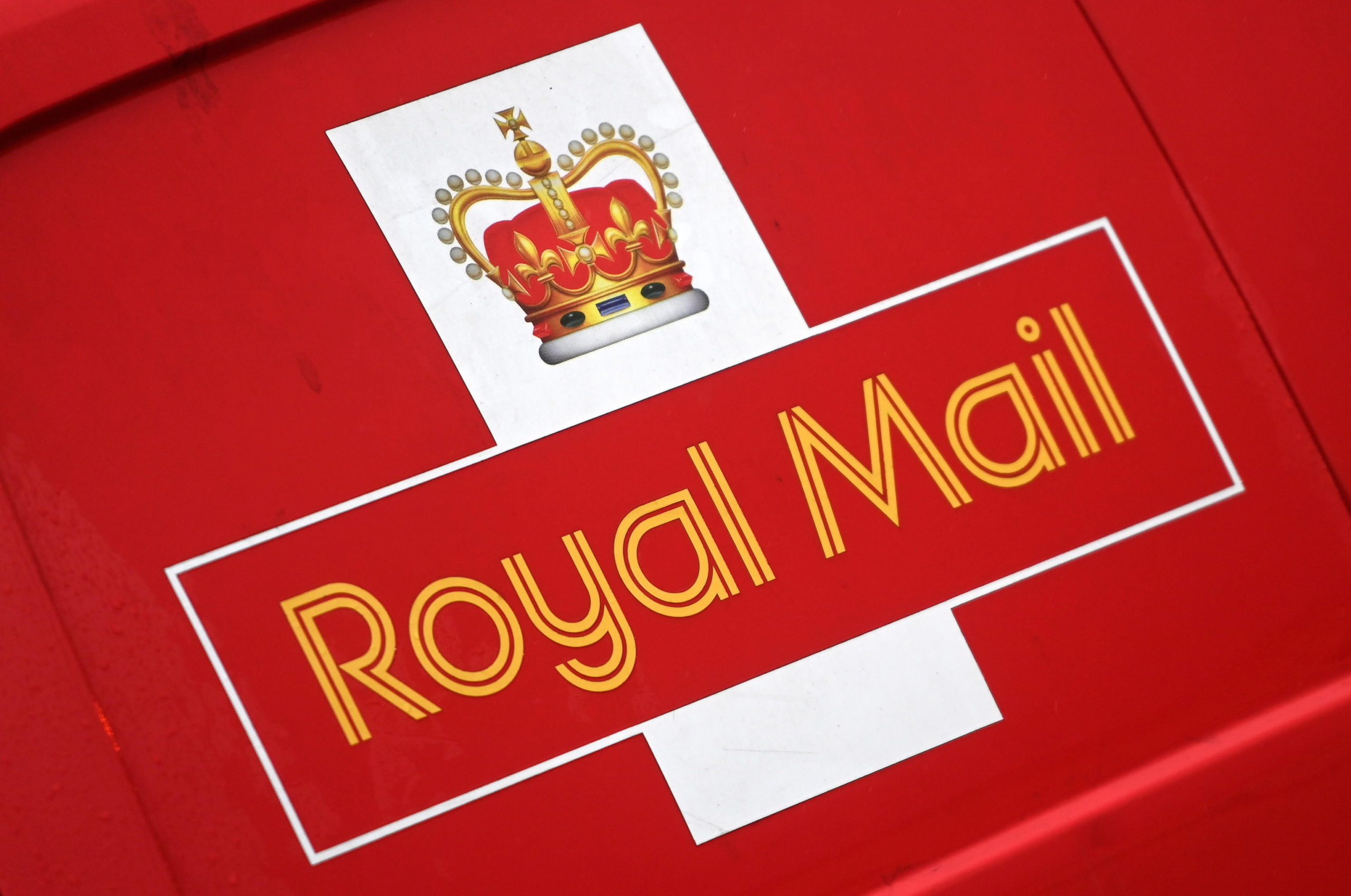 La Royal Mail omaggia gli Iron Maiden con i francobolli speciali