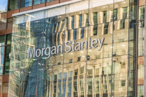 Morgan Stanley: utile a 2,2 mld (-39,5%). Sopra stime