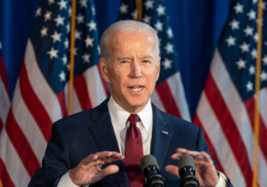 Guerra in Ucraina, Joe Biden in visita a sorpresa a Kiev: “in arrivo un altro mezzo miliardo di aiuti”