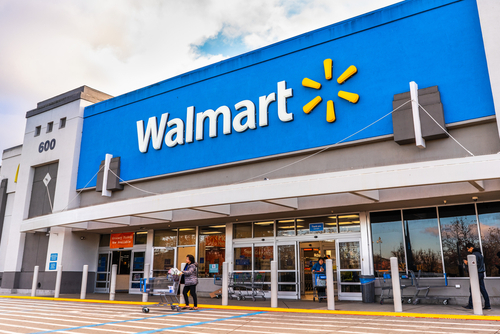 Walmart aumenta gli stipendi negli ipermercati Usa